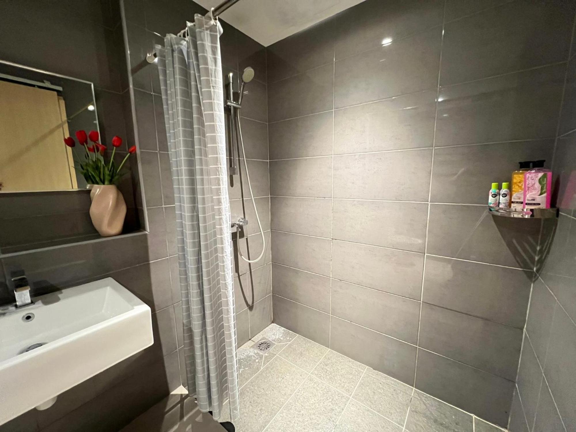Oceanbay2 Seaview 6Pax Studio Netflix A-18-12 Kuantan Eksteriør bilde